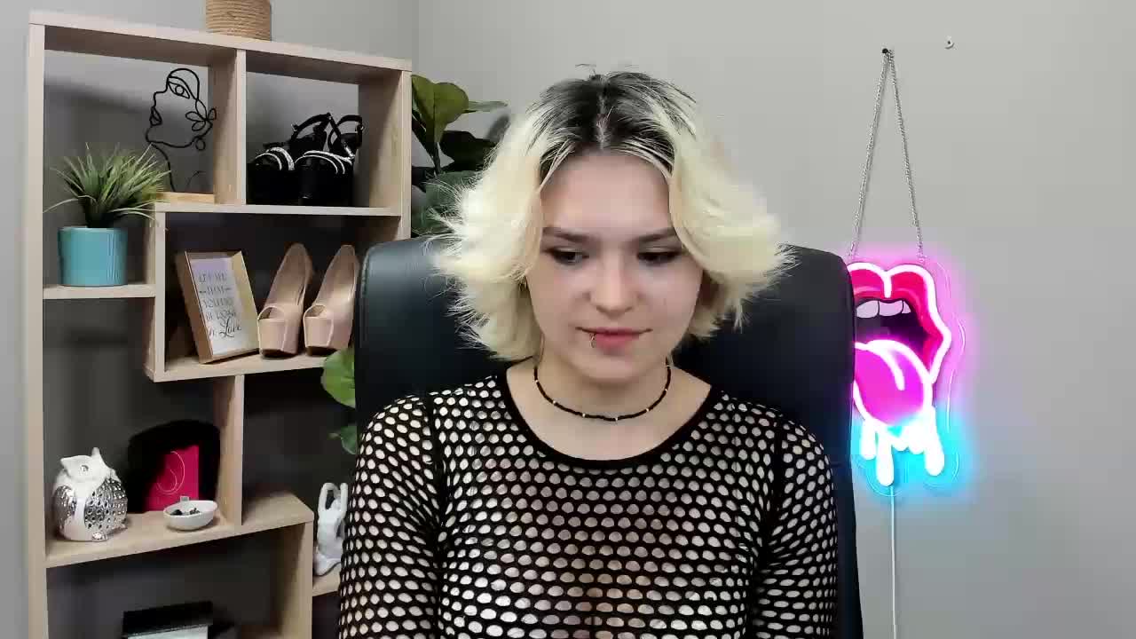 SweetLilyxo Adult Chat October 2, 2026
