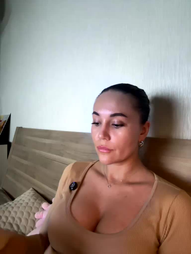 QWEENII Adult Chat October 2, 2026