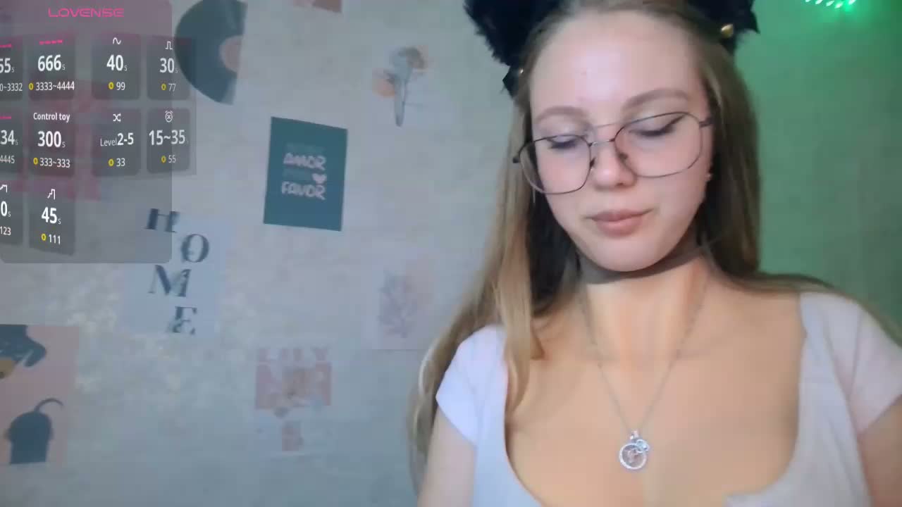 ViviVivienne Adult Chat October 3, 2026
