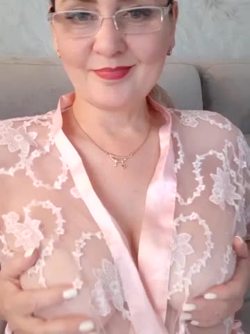 SexiestJess45 Adult Chat October 3, 2026