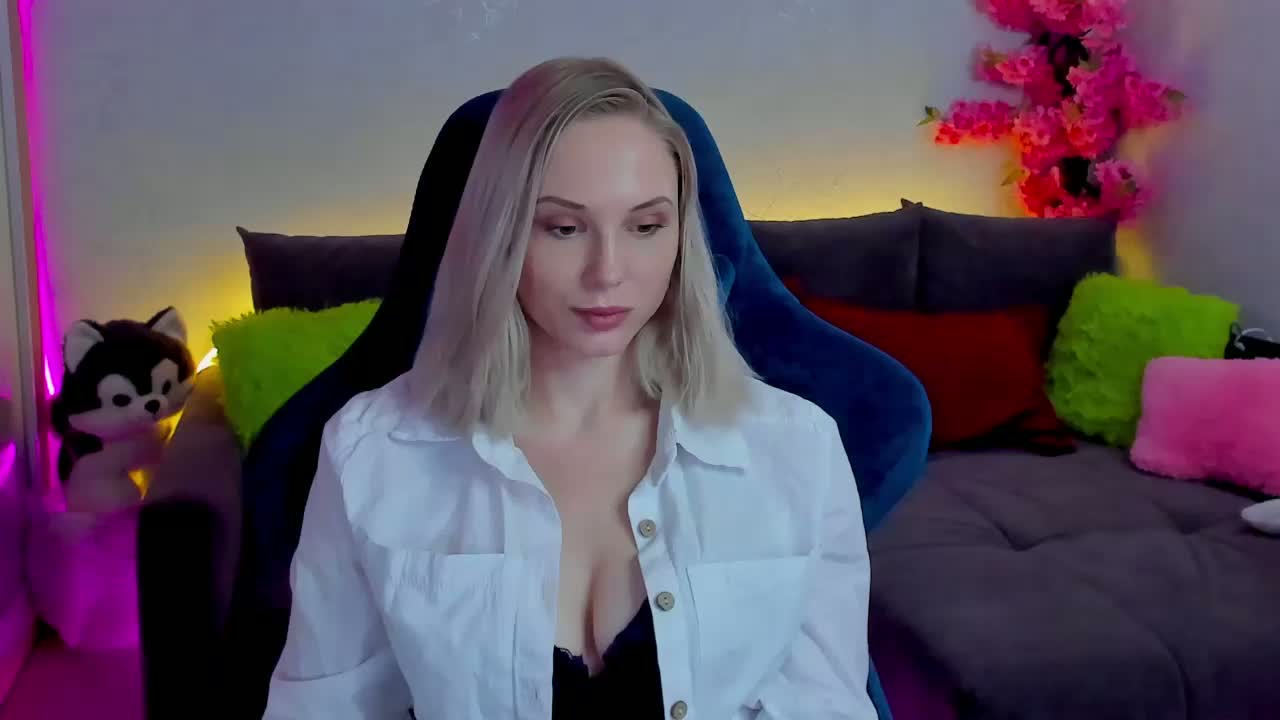 GinaGinaLove Adult Chat October 3, 2026