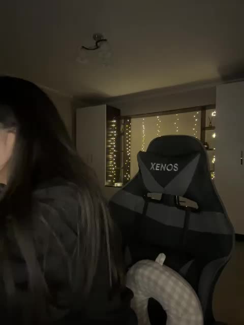 Vika19981 Adult Chat October 3, 2026