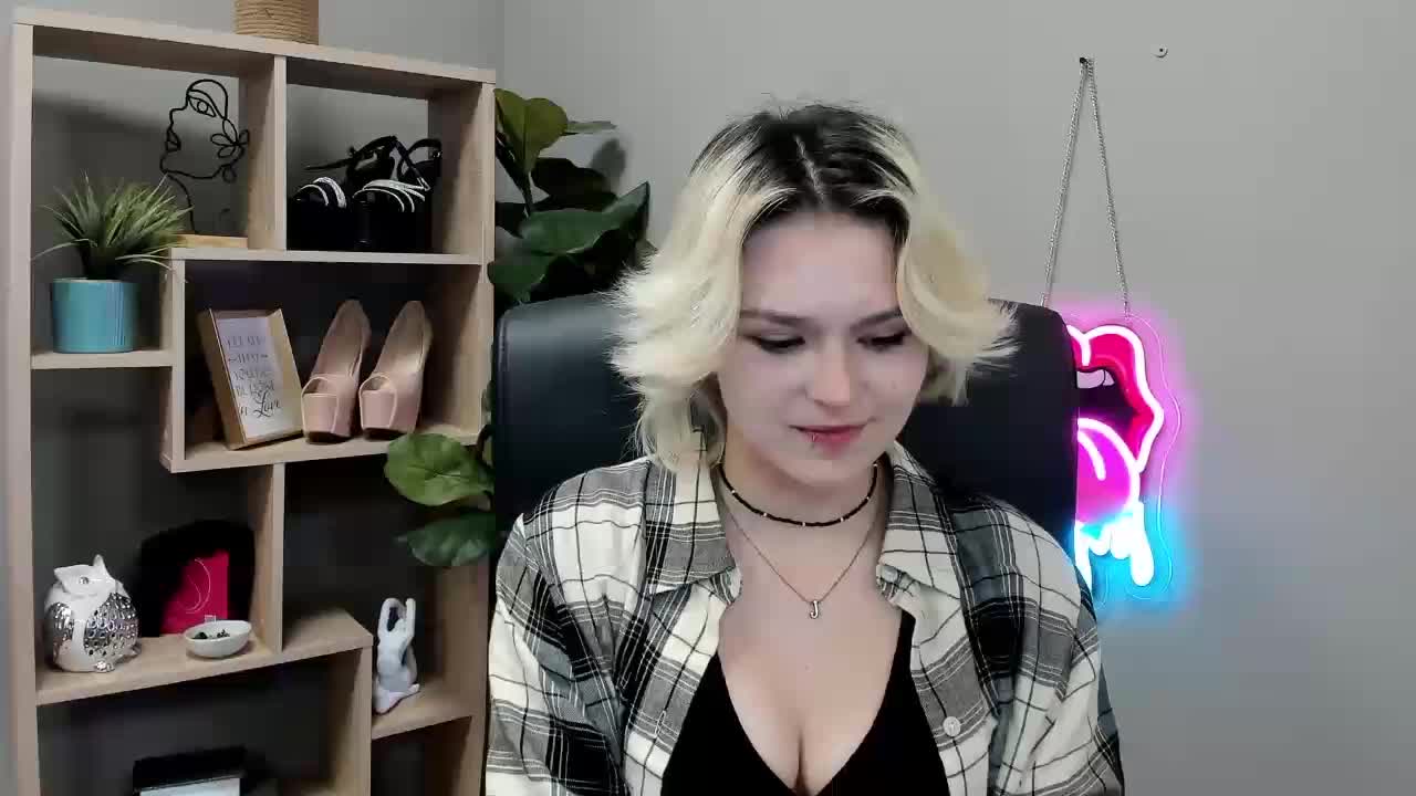 SweetLilyxo Adult Chat October 3, 2026