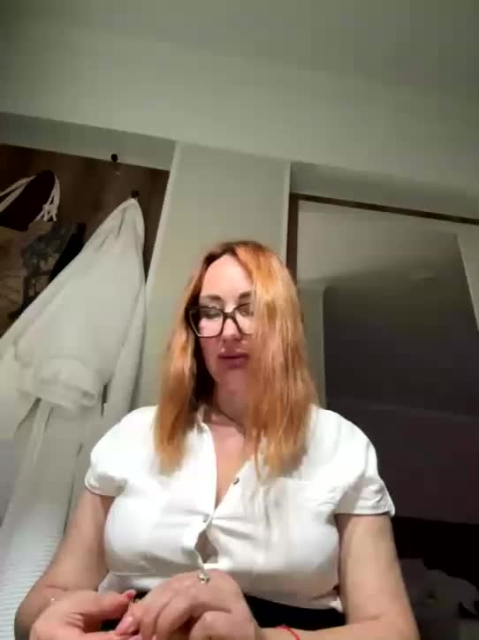 Pink-Lips Adult Chat October 3, 2026