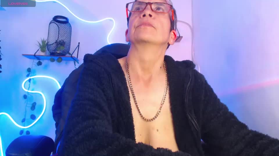selena_ferreira_ Adult Chat October 3, 2026