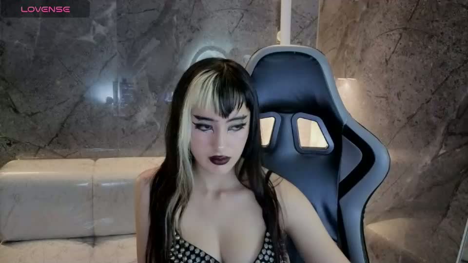 raven_t_ Adult Chat October 3, 2026
