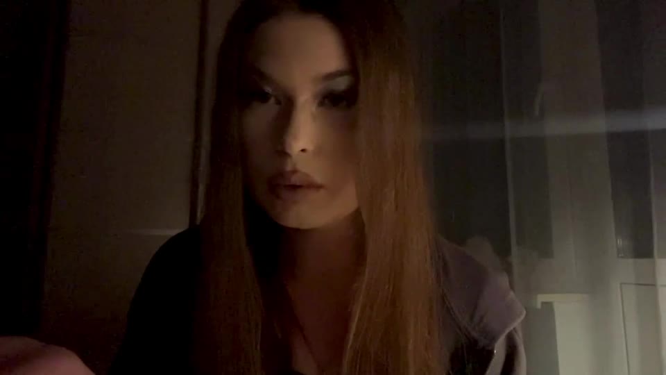 ilonasalyer Adult Chat October 4, 2026