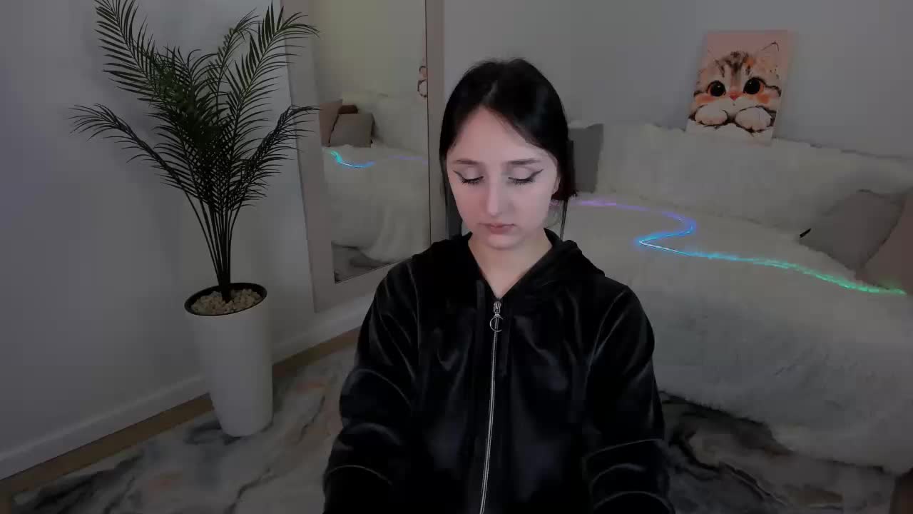 JulietteMonli Adult Chat October 4, 2026