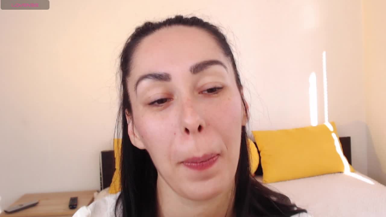 ValeriaFoxx Adult Chat October 3, 2026