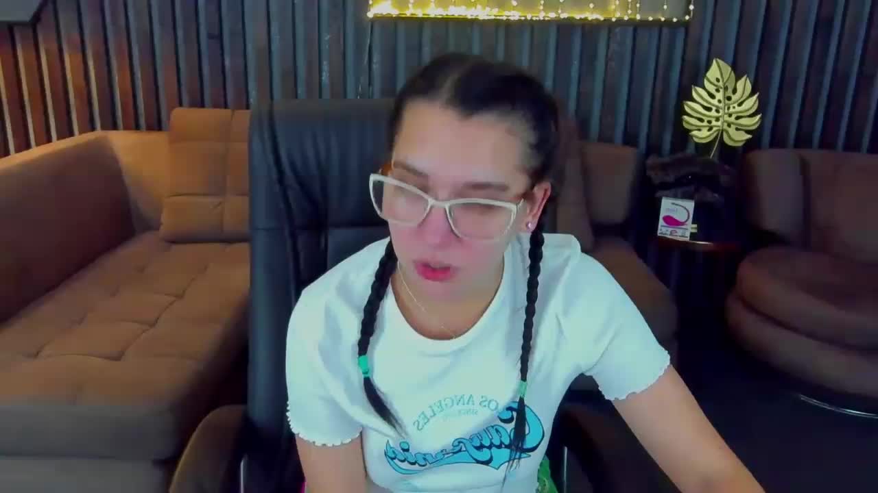 Livia-Shy Adult Chat October 4, 2026