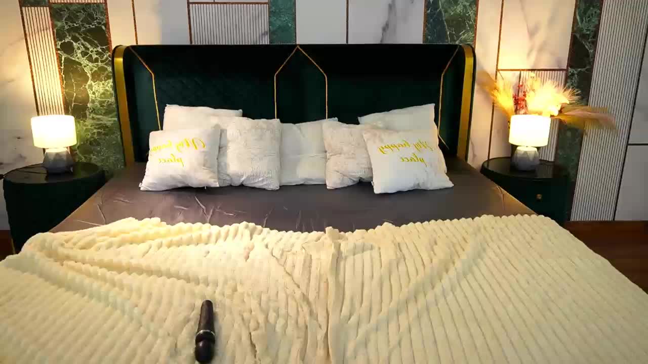IsabelleDior Adult Chat October 4, 2026