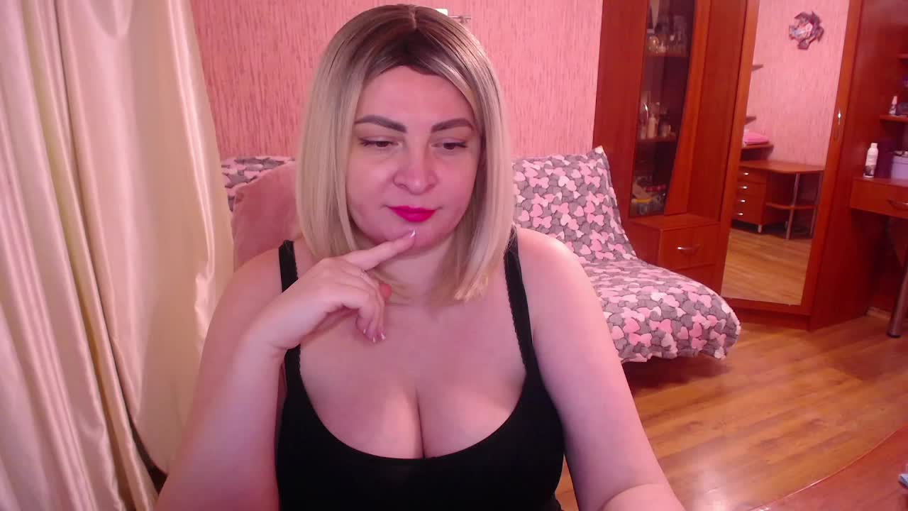 -MeowMeow- Adult Chat October 4, 2026