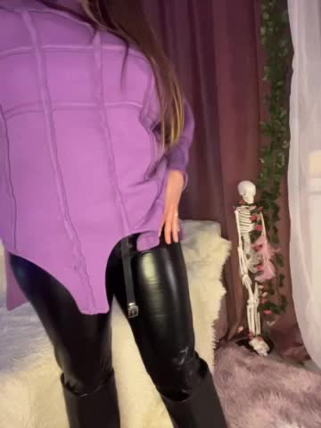 ELIZABETH-PLANET Adult Chat October 4, 2026