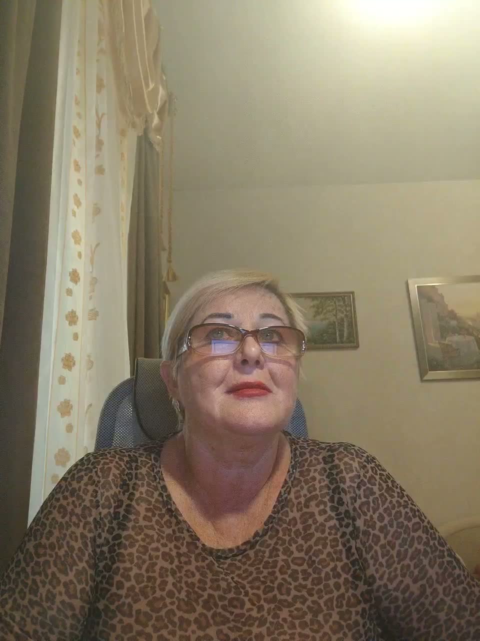 KarinkaSweet Adult Chat October 5, 2026