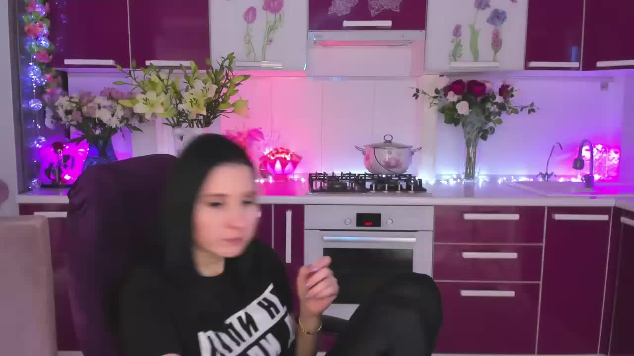 Olivija2020 Adult Chat October 5, 2026