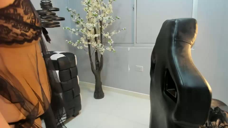 lia_curvysex Adult Chat October 5, 2026