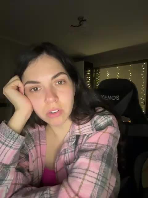 Vika19981 Adult Chat October 5, 2026