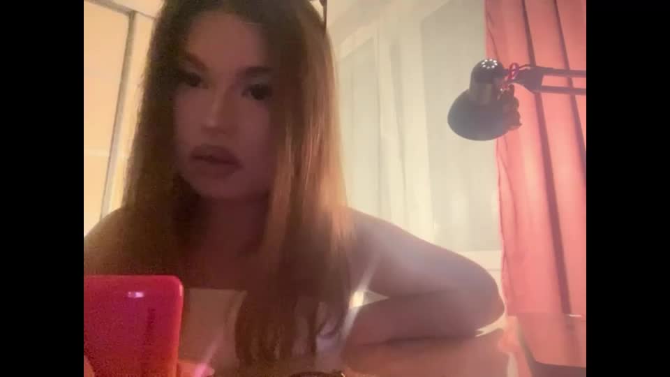 ilonasalyer Adult Chat October 6, 2026