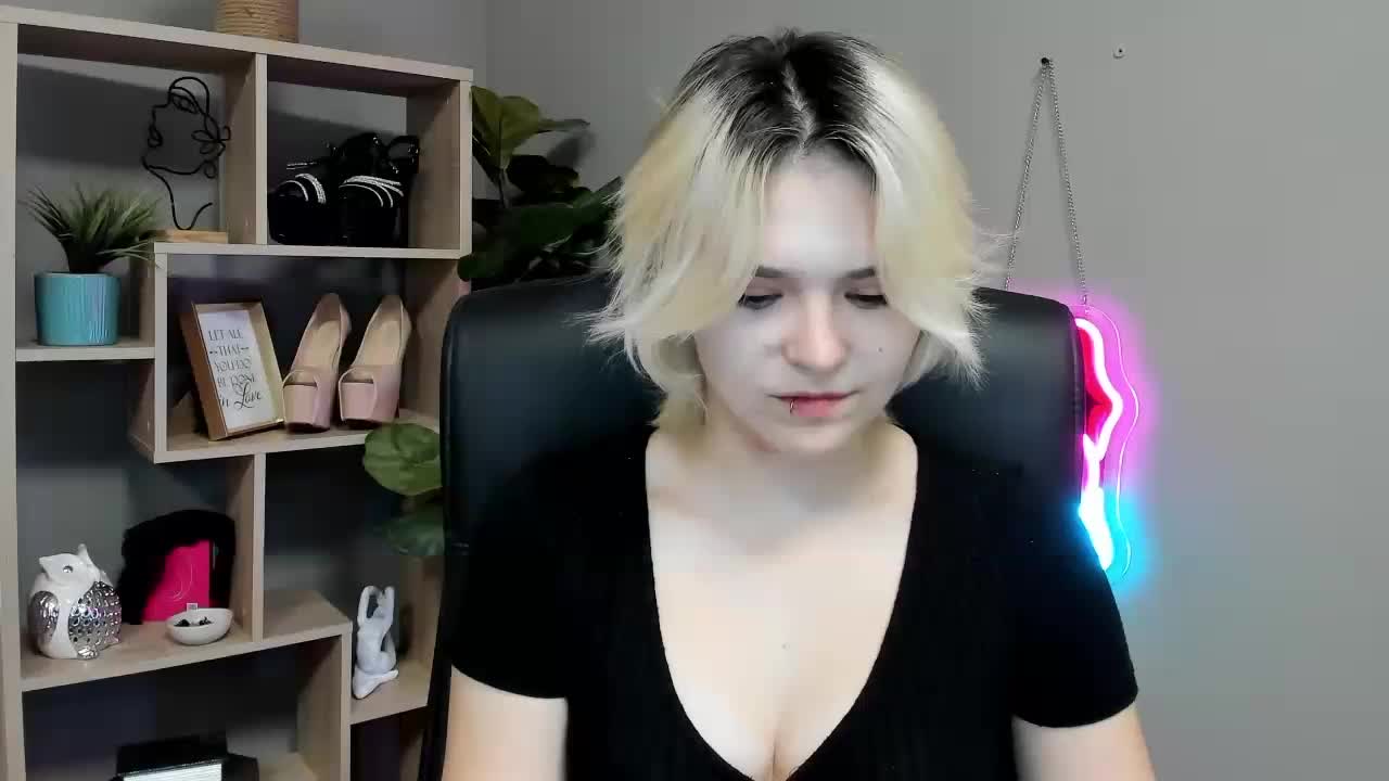 SweetLilyxo Adult Chat October 5, 2026