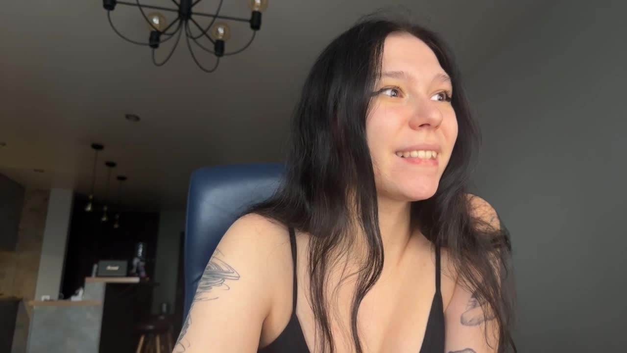 PinkDolly18 Adult Chat October 6, 2026