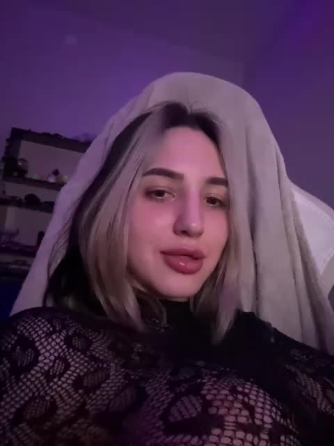 Honey_buns Adult Chat October 5, 2026
