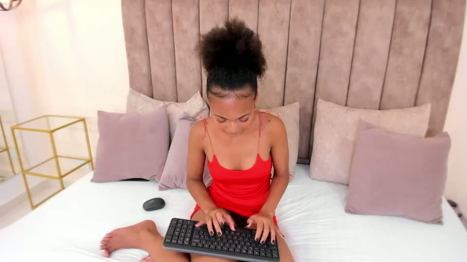 violet_elle_ Adult Chat October 5, 2026