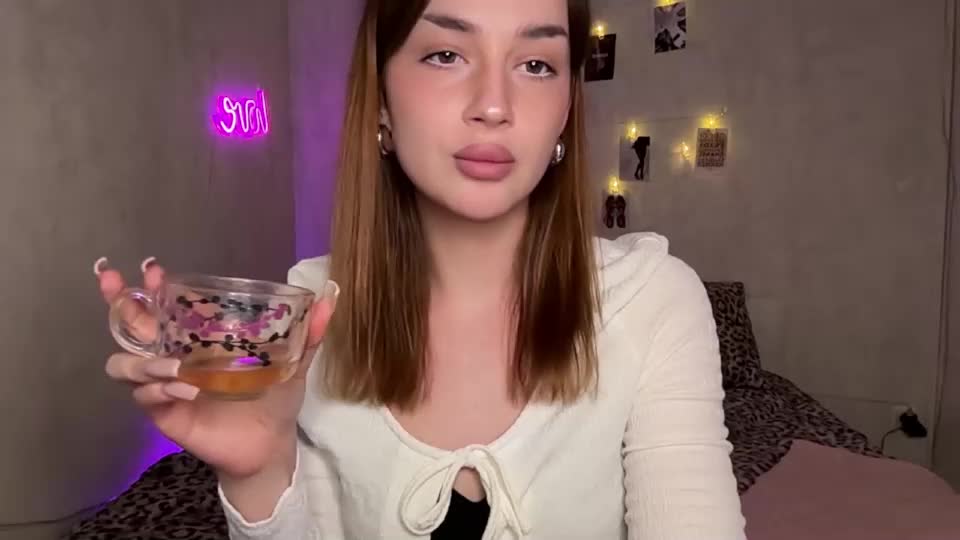 violettascarlett_ Adult Chat October 6, 2026