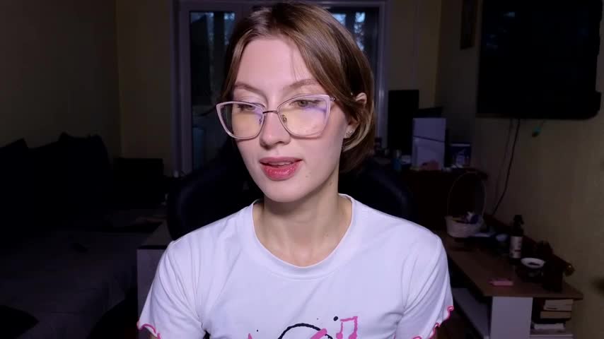 MalvinaBlum Adult Chat October 6, 2026
