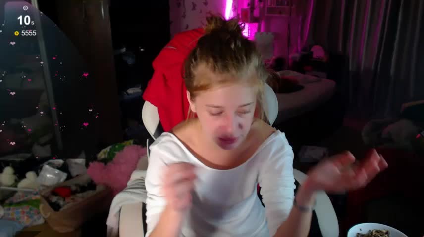 Kira_honeyy Adult Chat October 7, 2026