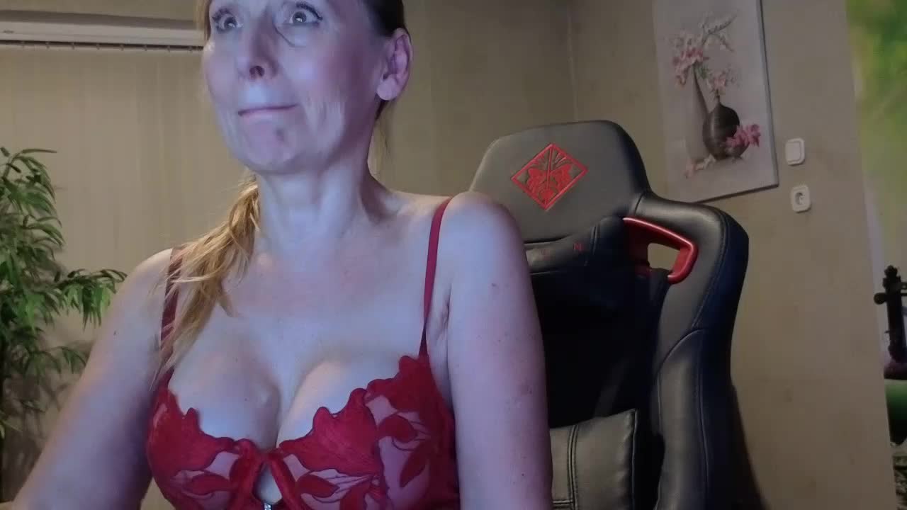 Angelika-Geil Adult Chat October 7, 2026