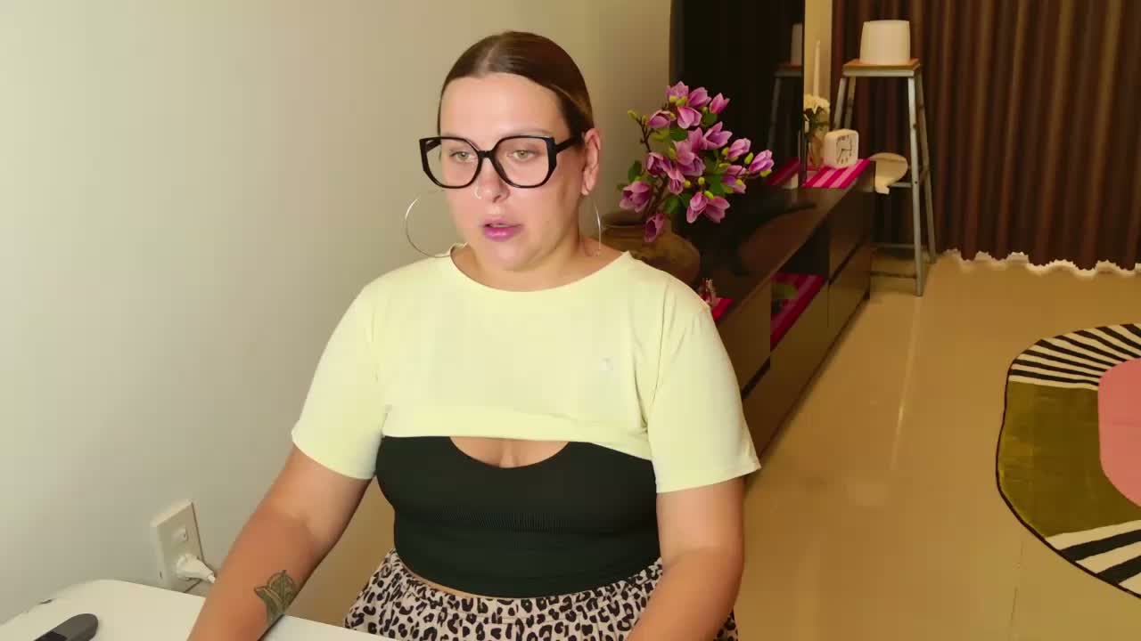 EvaPuffy Adult Chat October 7, 2026