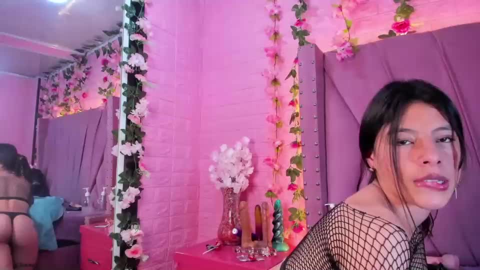 sasha_petite_ Adult Chat October 7, 2026