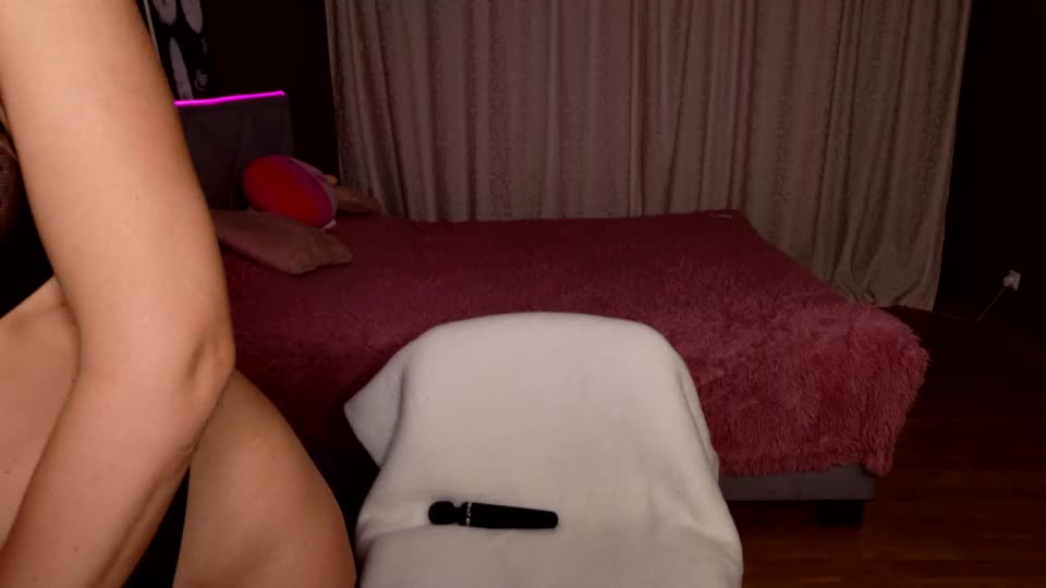 luissamilff Adult Chat October 7, 2026