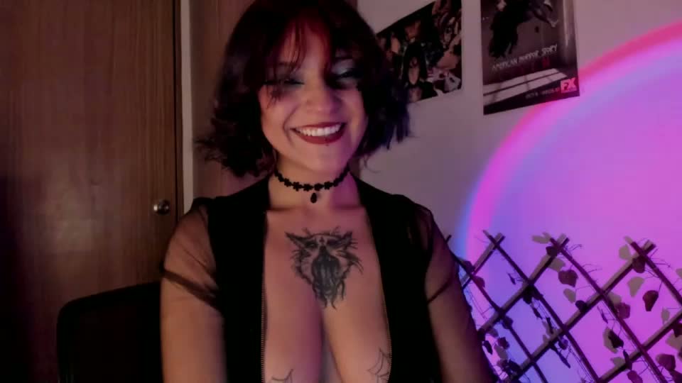 lucy_liww Adult Chat October 7, 2026