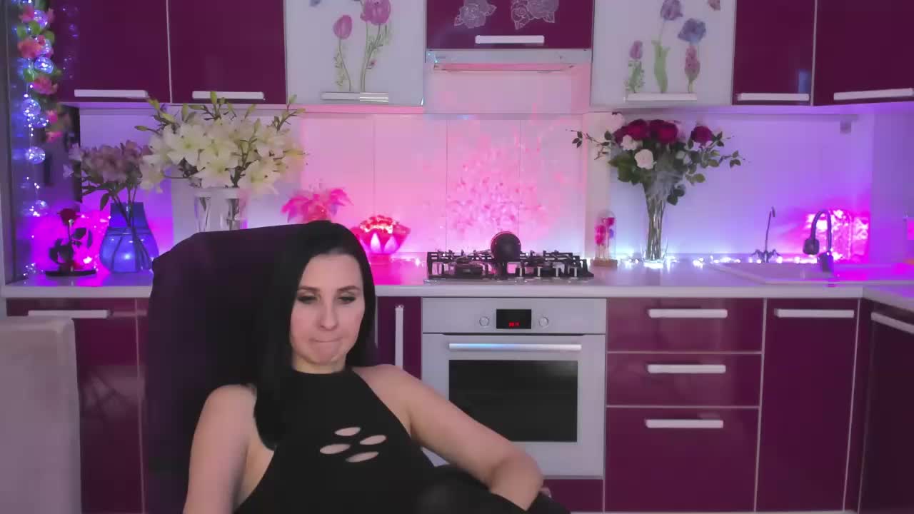 Olivija2020 Adult Chat October 7, 2026