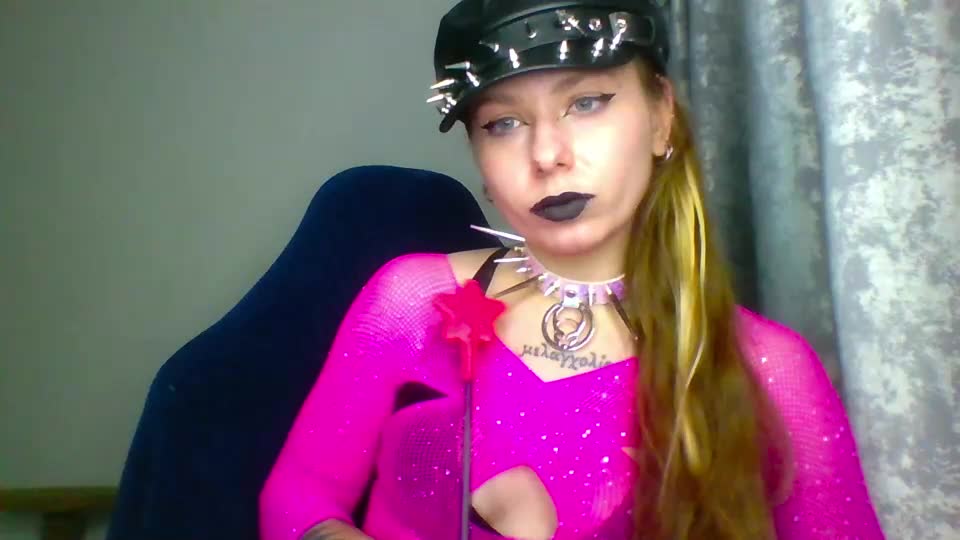 domna_linde Adult Chat October 7, 2026