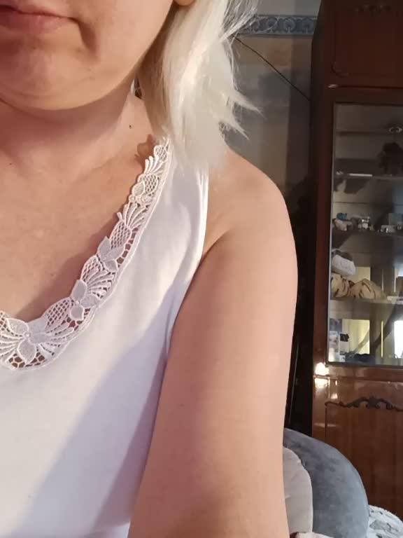 Vika211 Adult Chat October 8, 2026