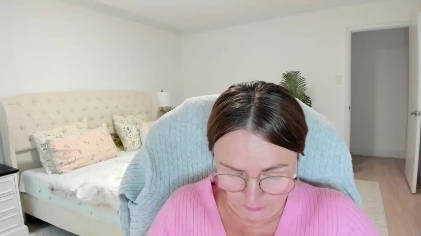 Vika73 Adult Chat October 8, 2026