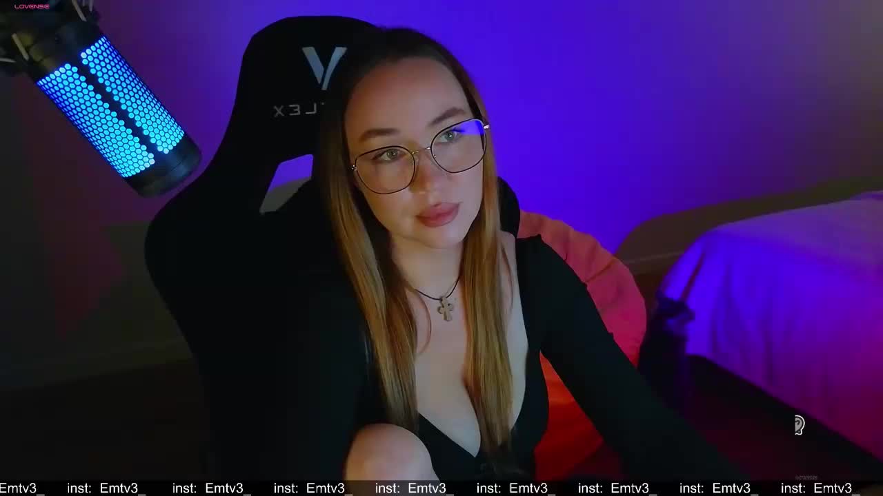 Emili1- Adult Chat October 8, 2026