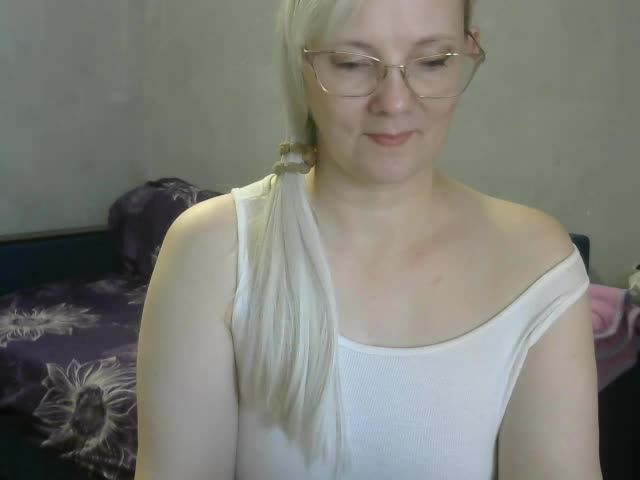 Sweetie454 Adult Chat October 7, 2026