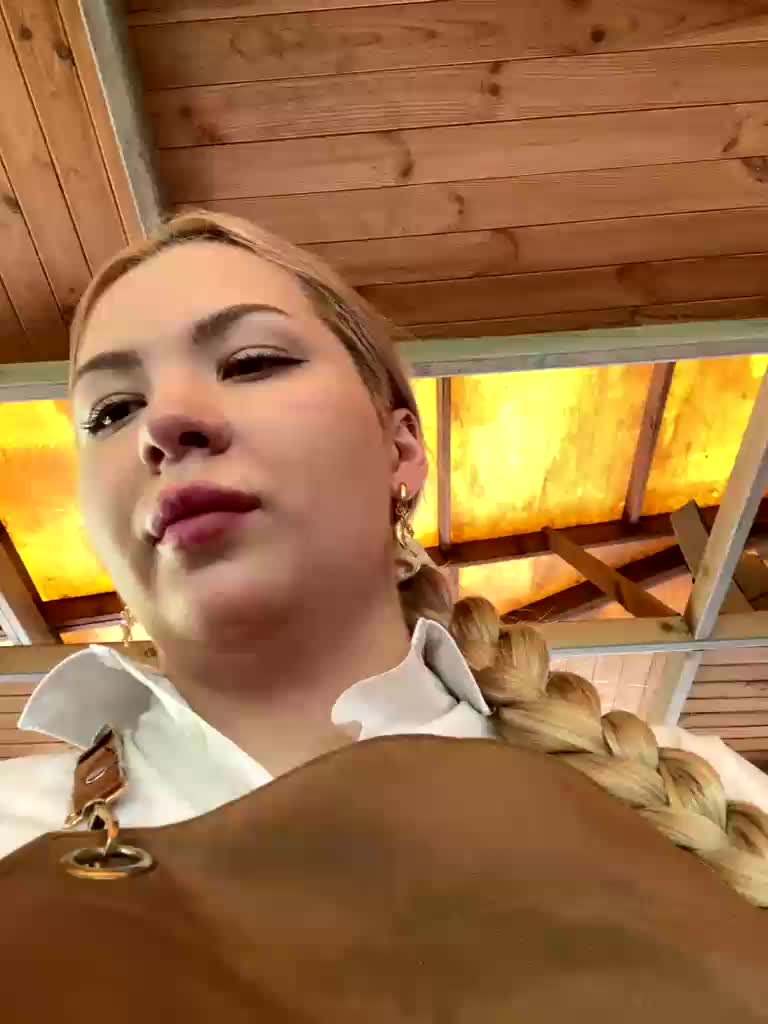 MiaDiva Adult Chat October 7, 2026