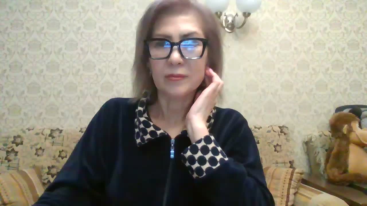 ElegantLady00 Adult Chat October 8, 2026