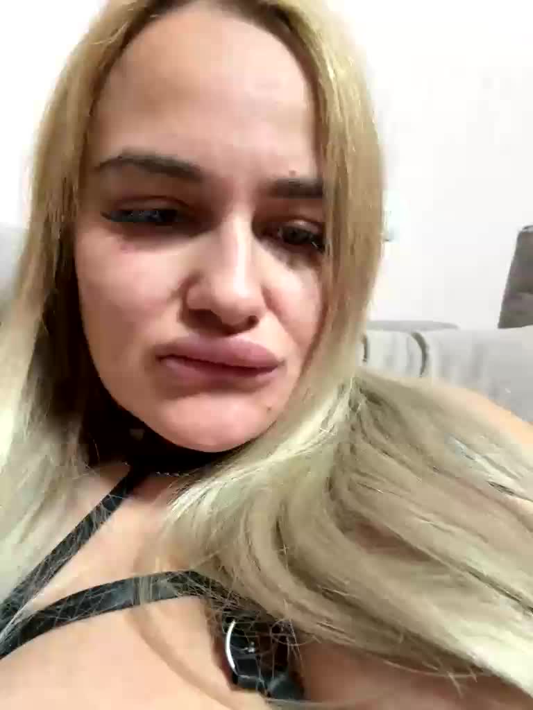 Sweetgirl31111 Adult Chat October 8, 2026