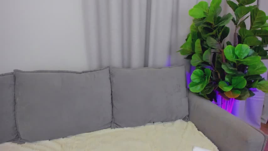sexyangeloux Adult Chat October 8, 2026