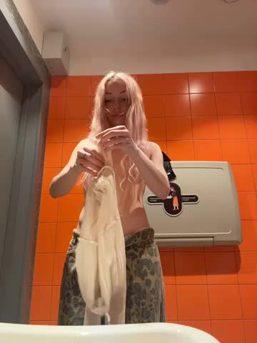 melissa_grr Adult Chat October 9, 2026