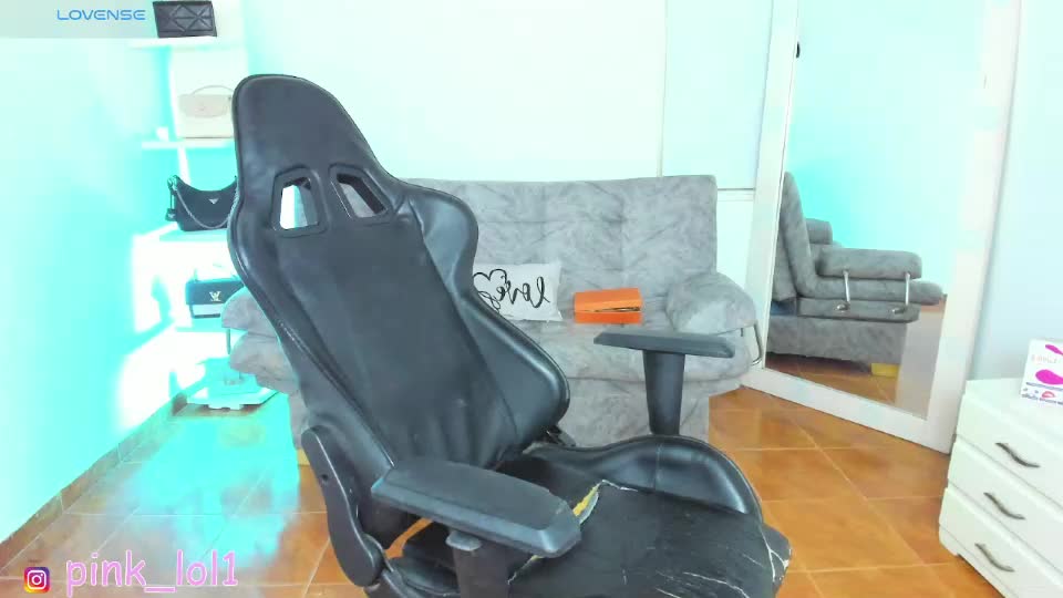emma_pink18 Adult Chat October 9, 2026