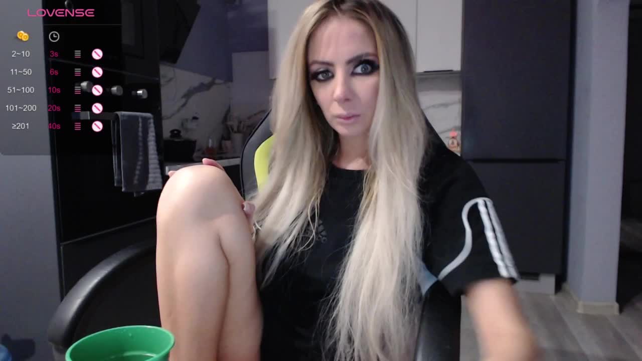 blondalina Adult Chat October 10, 2026