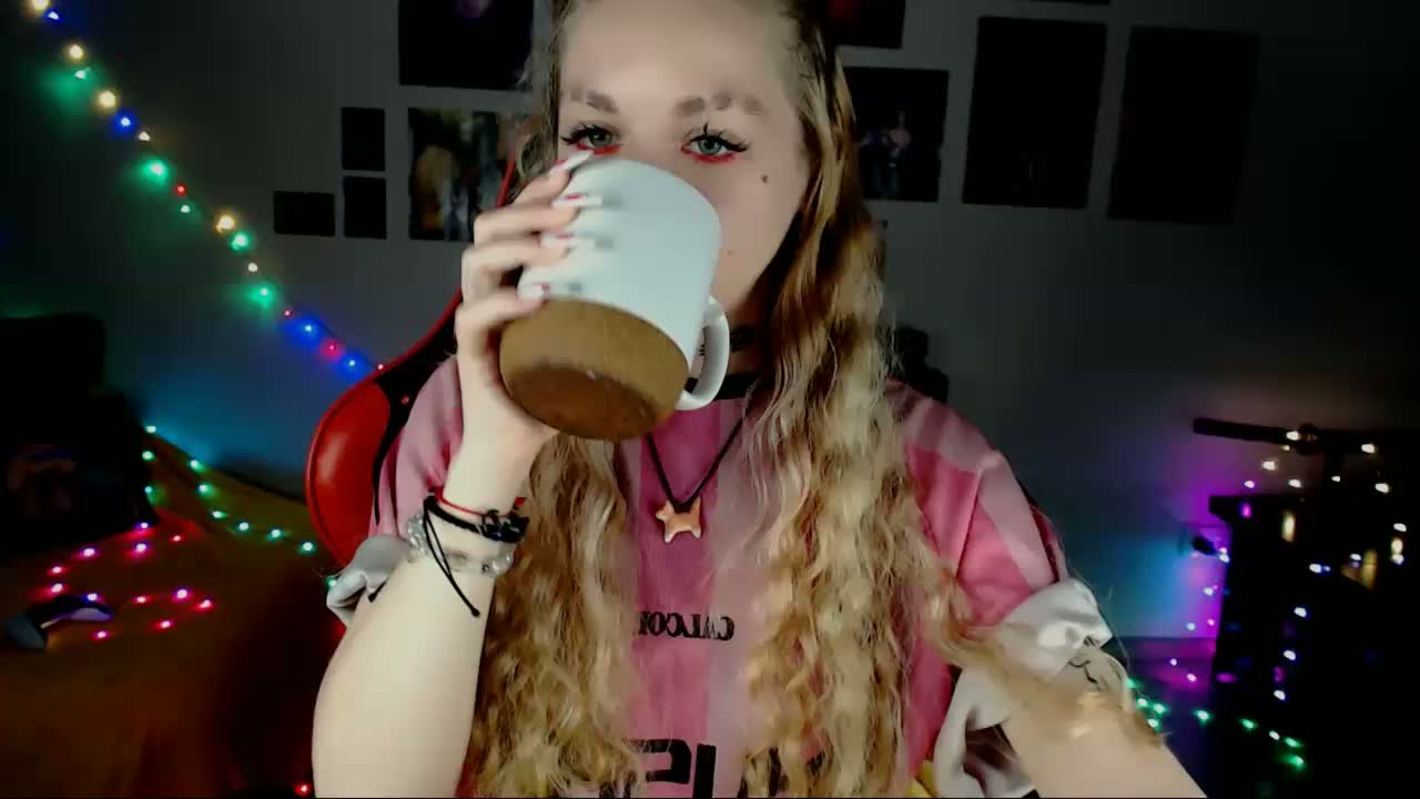 Nica-Kawaii Adult Chat October 10, 2026