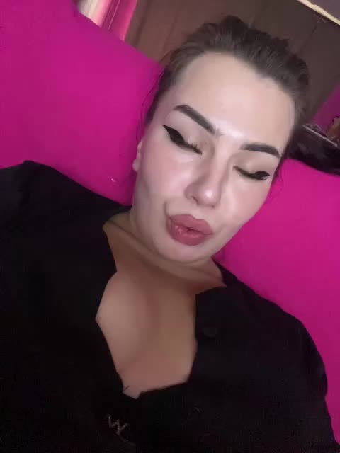 2LILMOMMY2 Adult Chat October 10, 2026