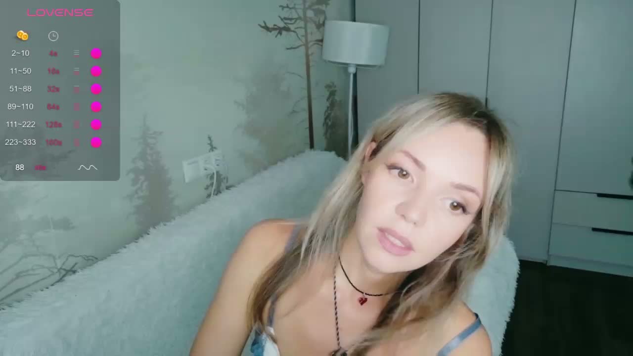 Red_Rose_98 Adult Chat October 11, 2026